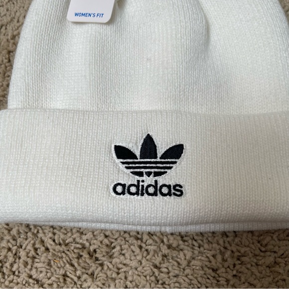 Adidas NWT White Beanie - Picture 2 of 4